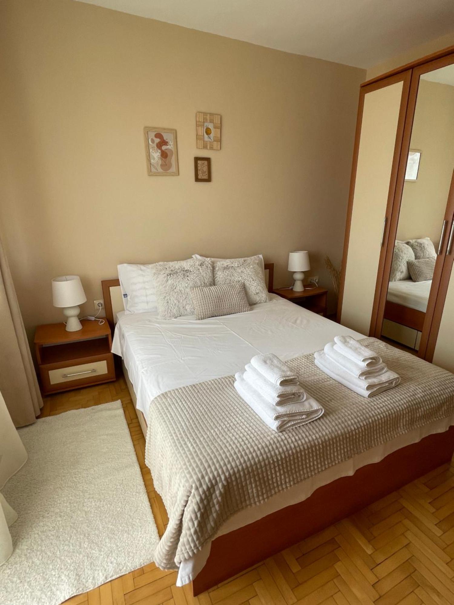 City Garden Apartment Plovdiv Bagian luar foto