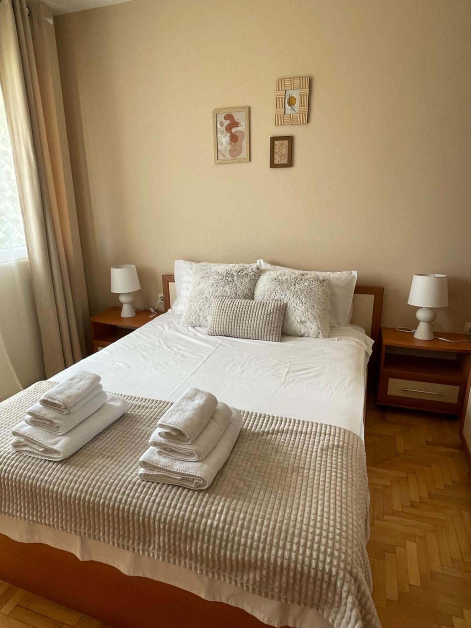 City Garden Apartment Plovdiv Bagian luar foto