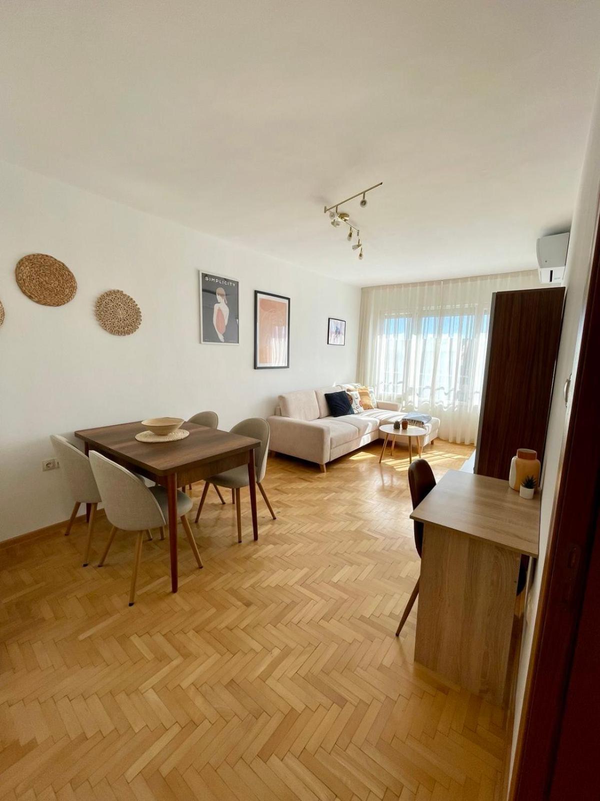 City Garden Apartment Plovdiv Bagian luar foto